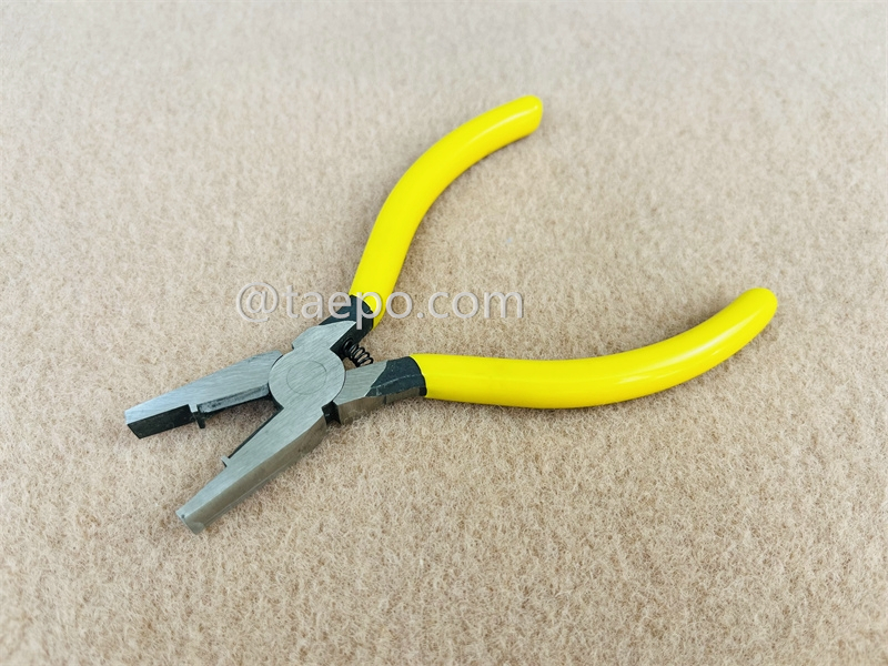 Crimping tool for small wire connectors