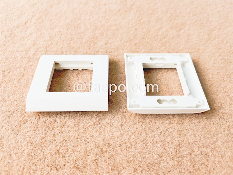 2-port faceplate, 80x80mm, French style, without insert